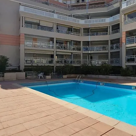 アパート Golfe Juan Bord De - Parking & Piscine ヴァロリス