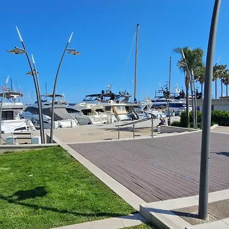 Golfe Juan Bord De - Parking & Piscine Vallauris